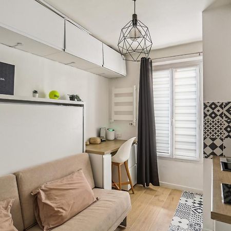 פריז Small Comfortable Studio Near Eiffel Tower מראה חיצוני תמונה