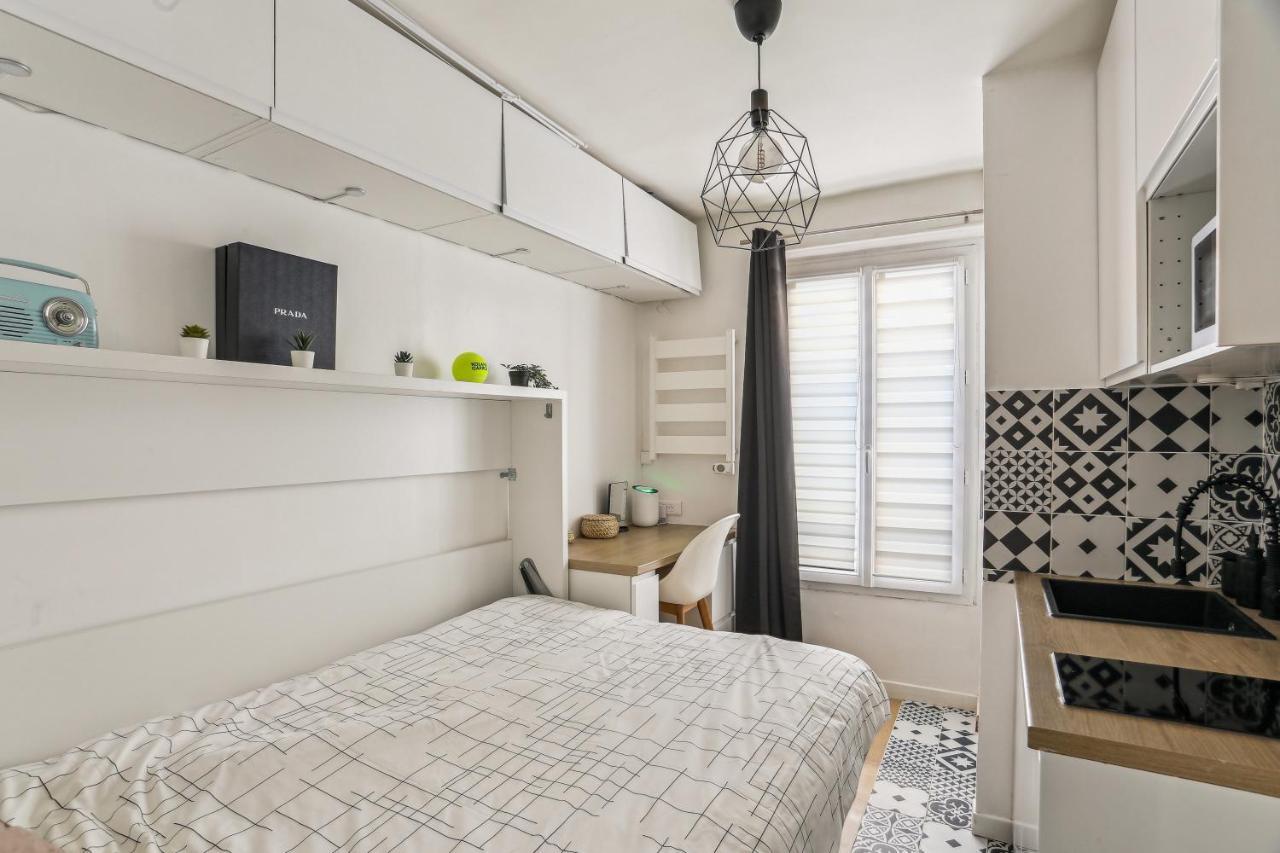 פריז Small Comfortable Studio Near Eiffel Tower מראה חיצוני תמונה